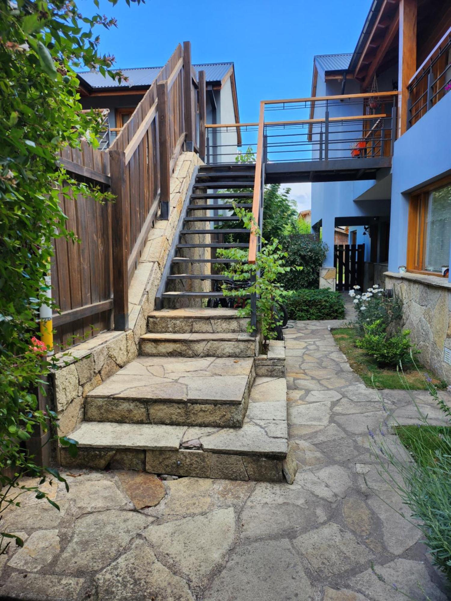 845 Teniente Ramayon Apartment